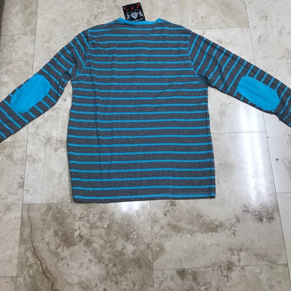 Lions Crest by English Laundry Long Sleeve - Picture 6 of 6