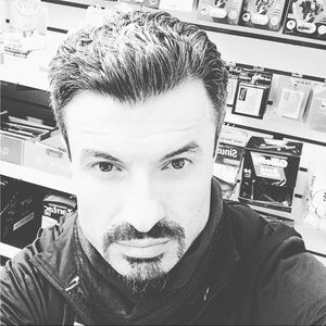 Meet your Posher, Baris