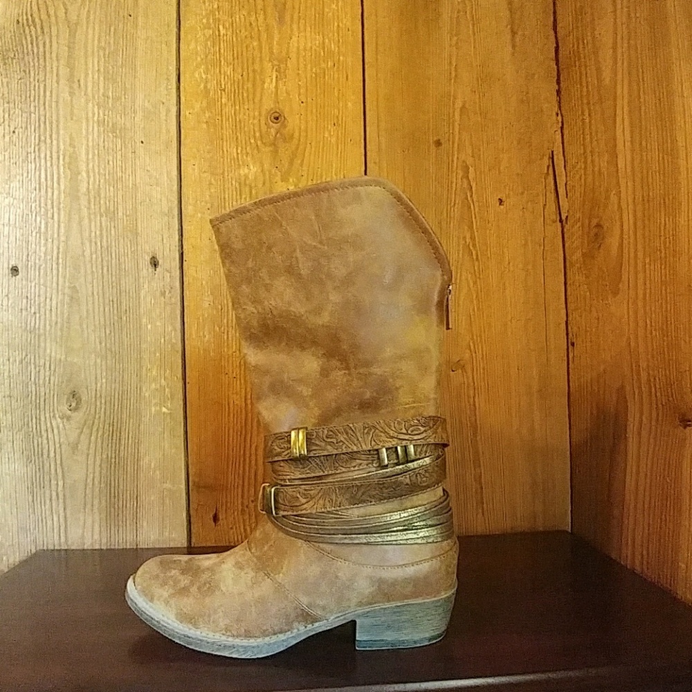 Rustic Boots - Picture 4 of 4