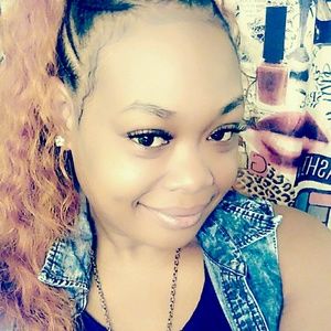 Meet your Posher, Latoya