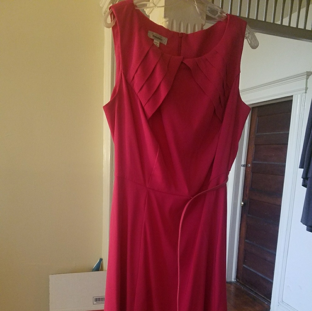 Dress - Picture 3 of 3