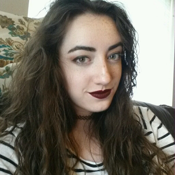 Meet your Posher, Sarah - Picture 1 of 1