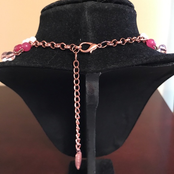 Pretty in Pink Beaded Necklace - Picture 2 of 2