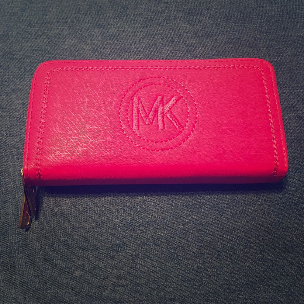 Micheal Kors wallet
