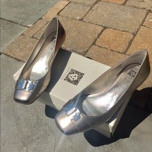 Anne Klein Flats Women's size 7