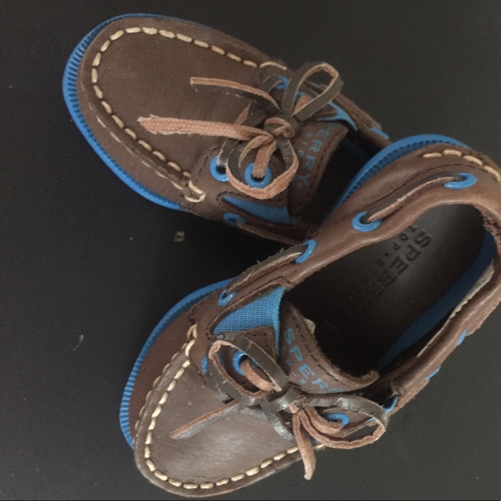 Sperry kids shoes -4 new