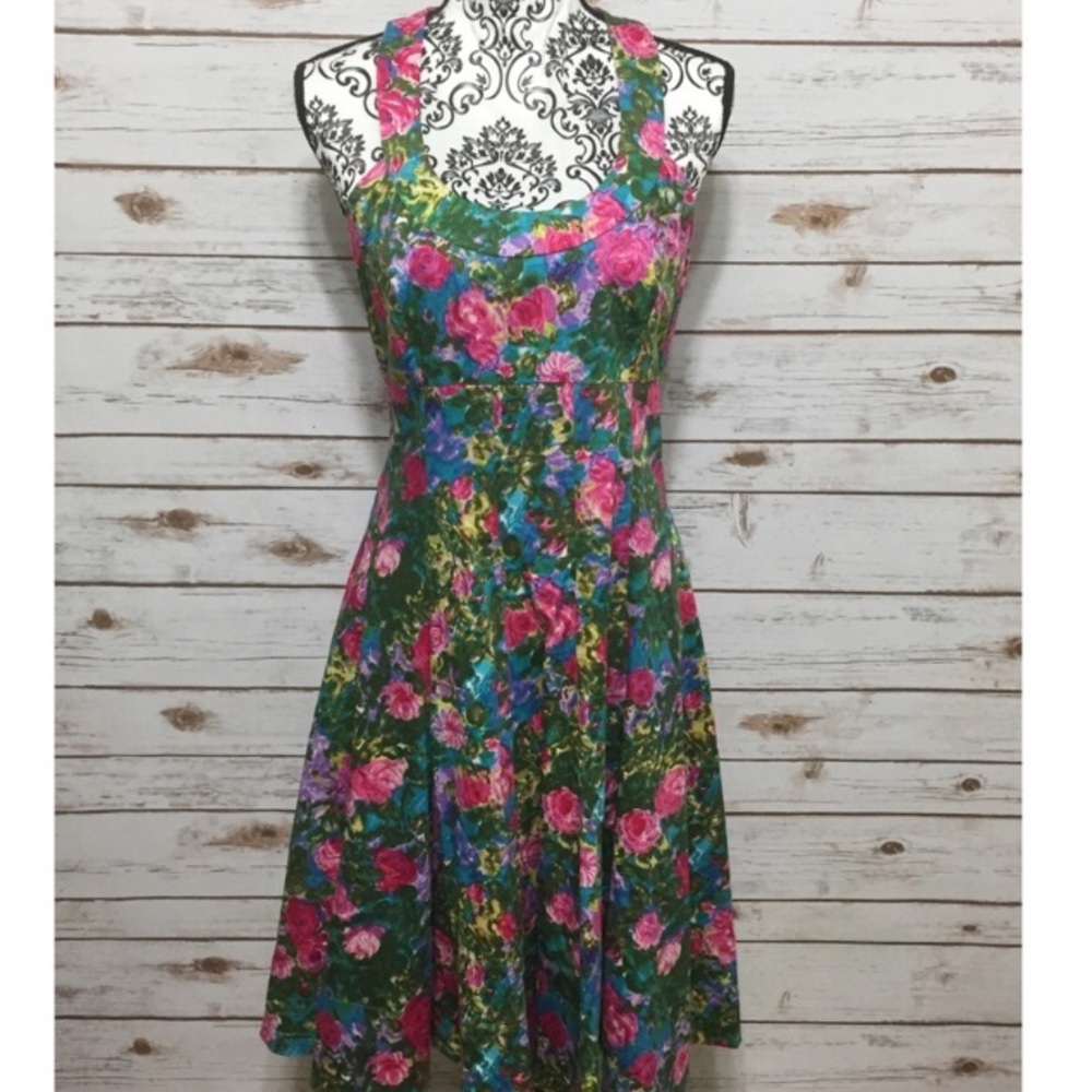 Beautiful Londen Times Floral Dress 🌺