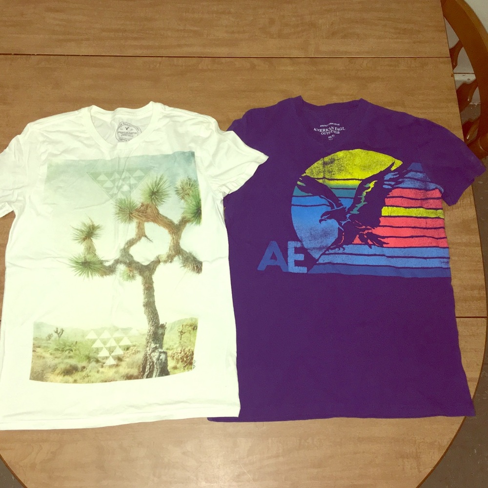 Bundle of 2 American Eagles tees - men's size XS