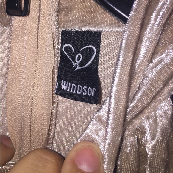 WINDSOR 2017 Winter Collection Dress - Picture 3 of 5