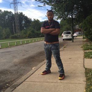 Meet your Posher, Avery