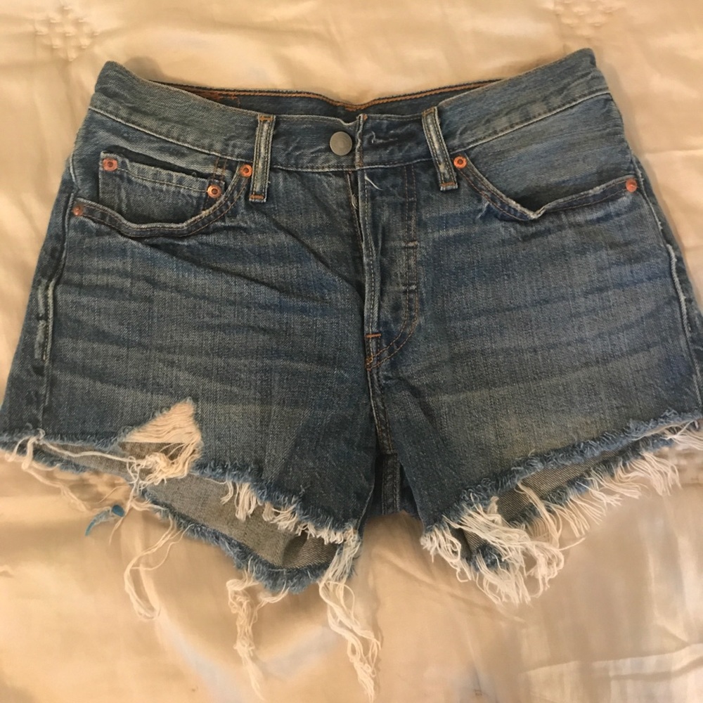 Levi's 501 short shorts. Size: 26