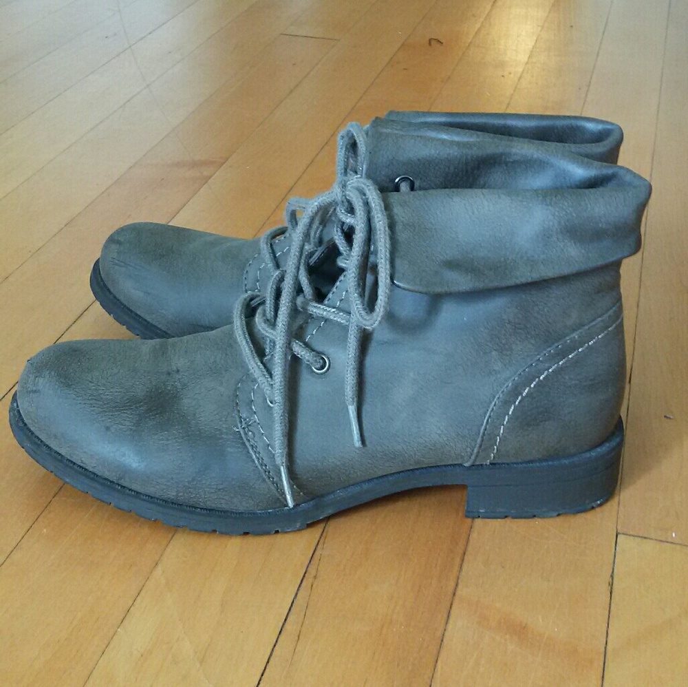 Sonoma boots