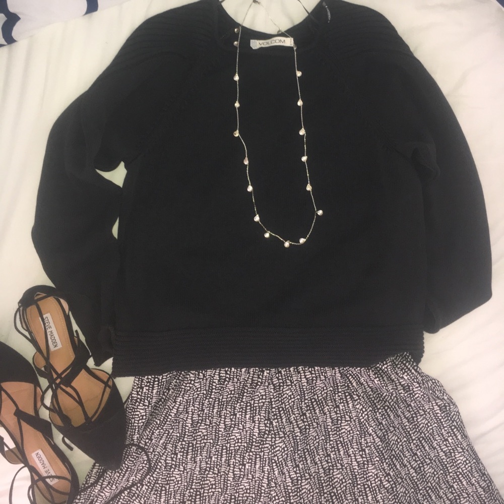 Volcom black sweater