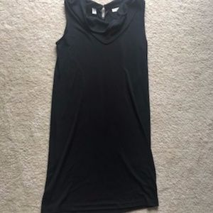 Amanda Smith black sleeveless dress