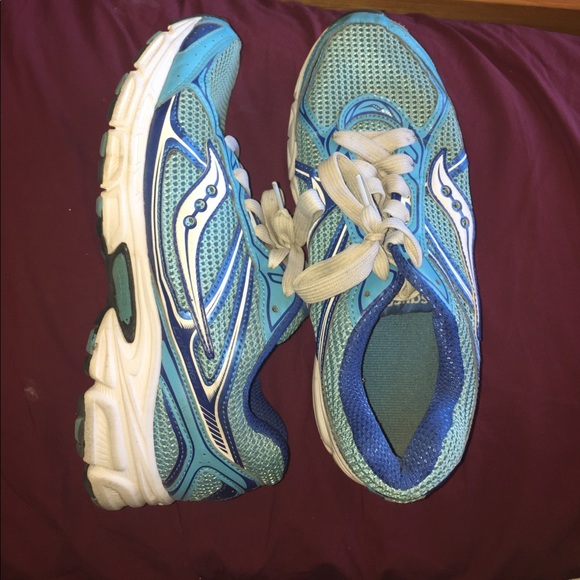 Saucony Tennis Shoes - Picture 2 of 3