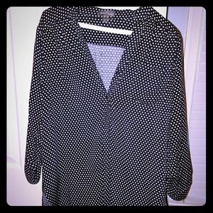 Market & Spruce navy polka dot top. EUC