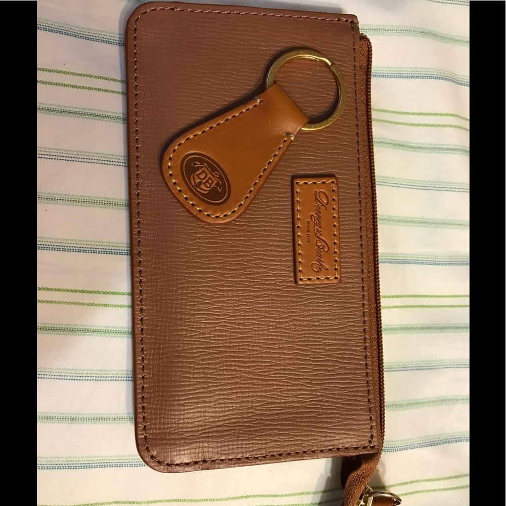 Dooney coin purse and keychain