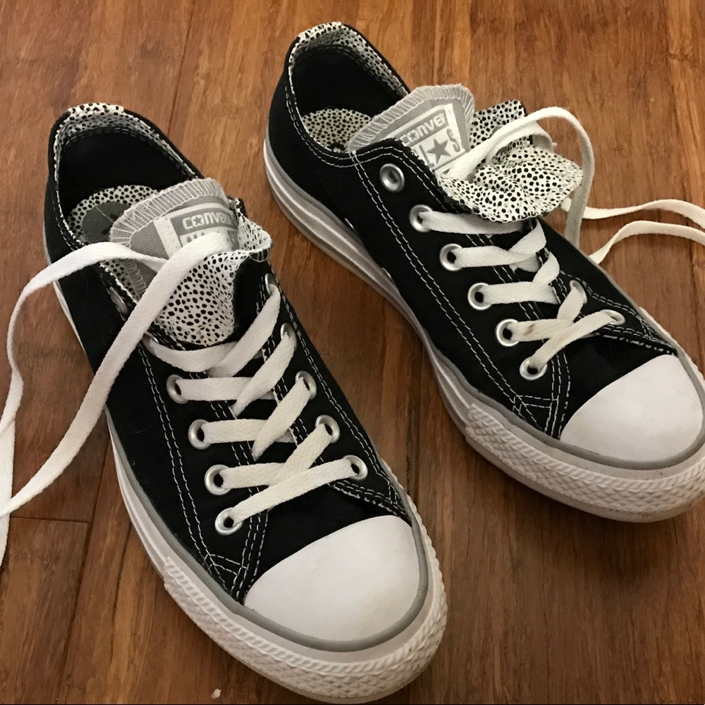 Women's size 7 Converse All stars