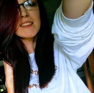 Meet your Posher, Leeann