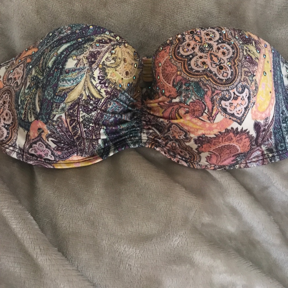 Swim Top Paisley w/ rhinestones at top
