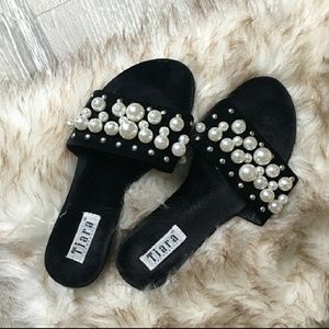 Pearl slippers