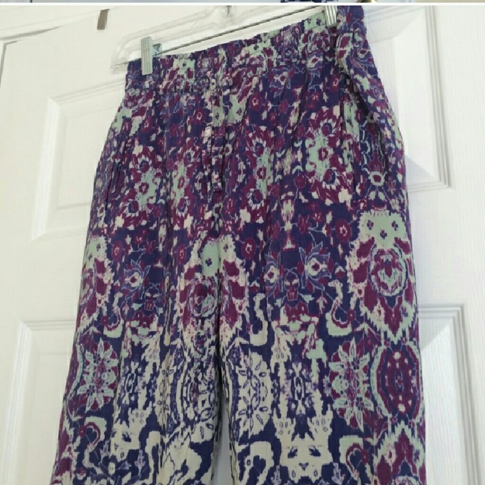 Looking for these pants!! Not for sale!! H&M IKat