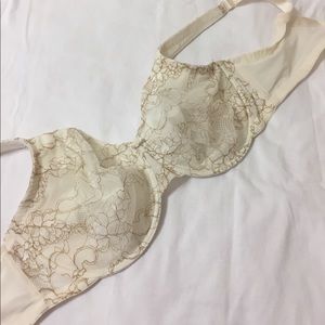 Lace front bra.
