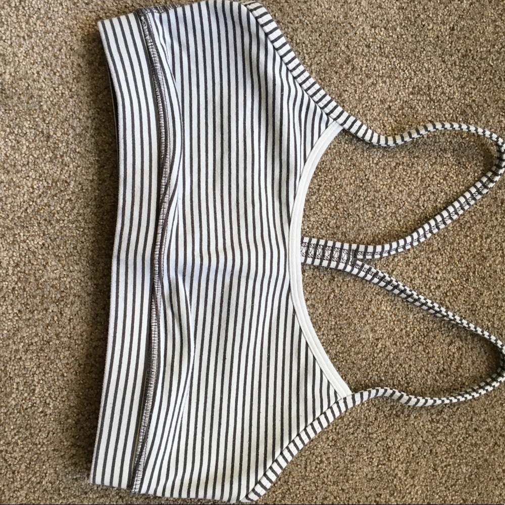 Lululemon Flow Y bra size 4