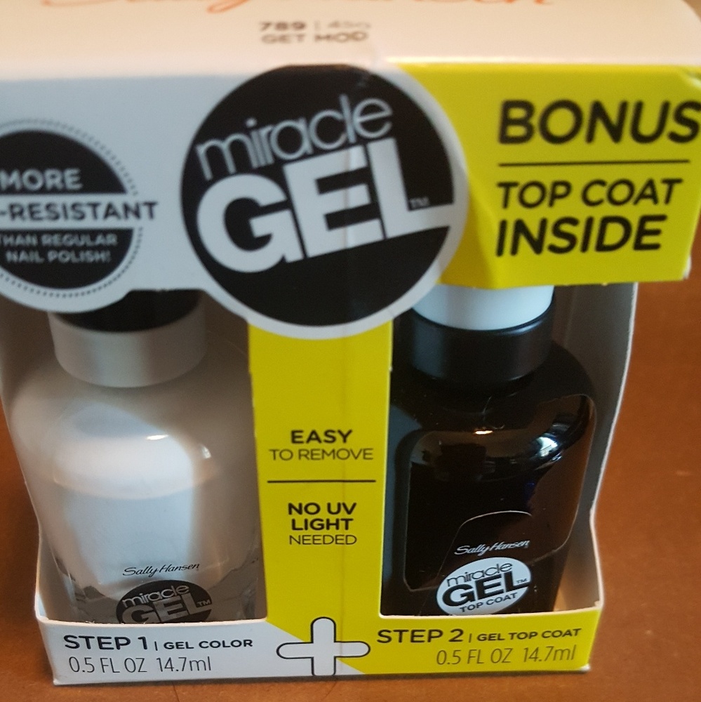 Sally Hansen gel nail polish NWOT