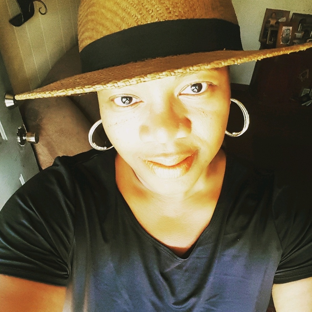 Meet your Posher, Paula