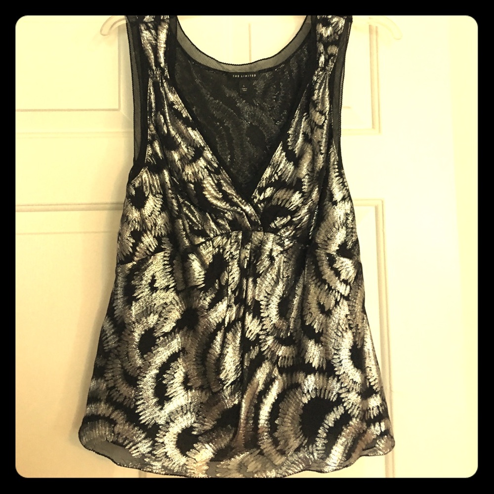 Sleeveless fancy top