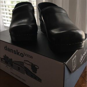EUC Dansko Professional Black Size 38