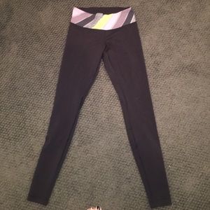 reversible black and color band low rise