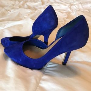 BCBG royal blue suede heels