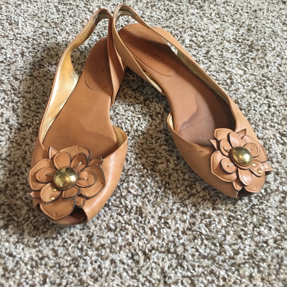 Coach flats