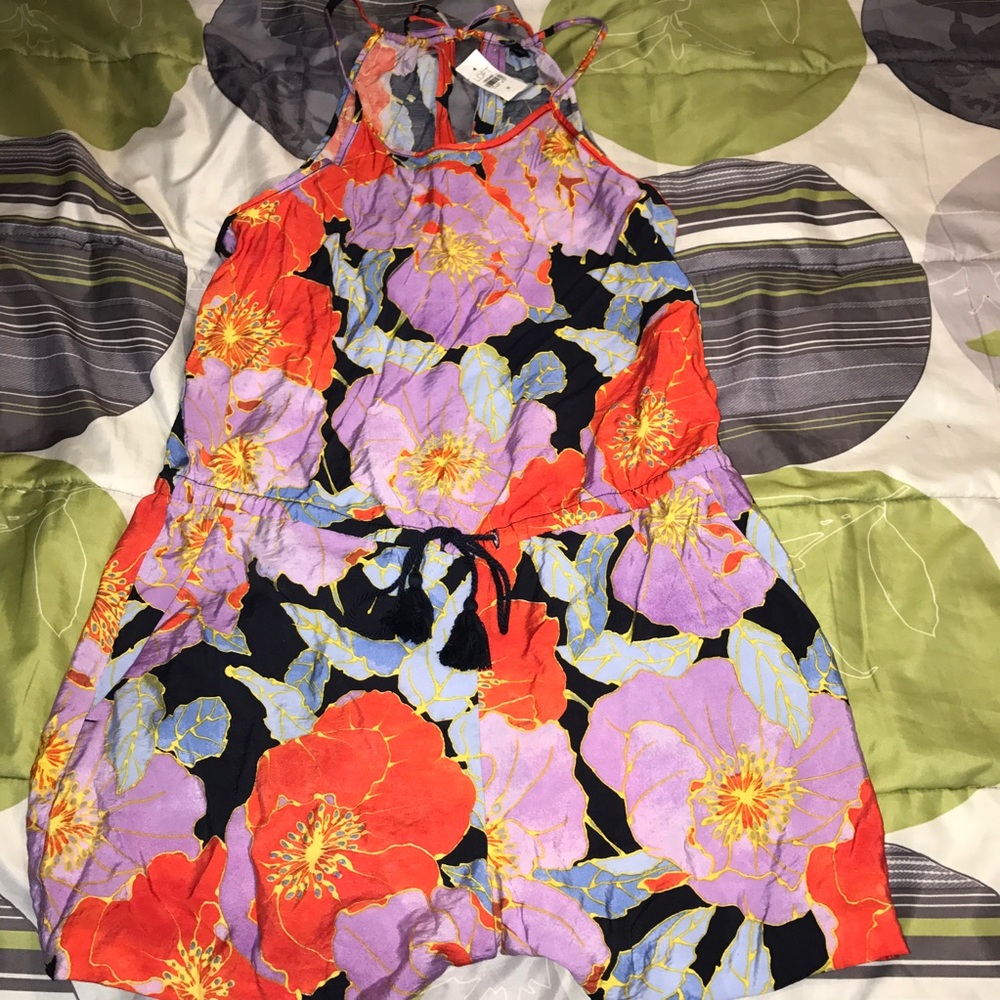 BRAND NEW ANN TAYLOR'S LOFT ROMPER
