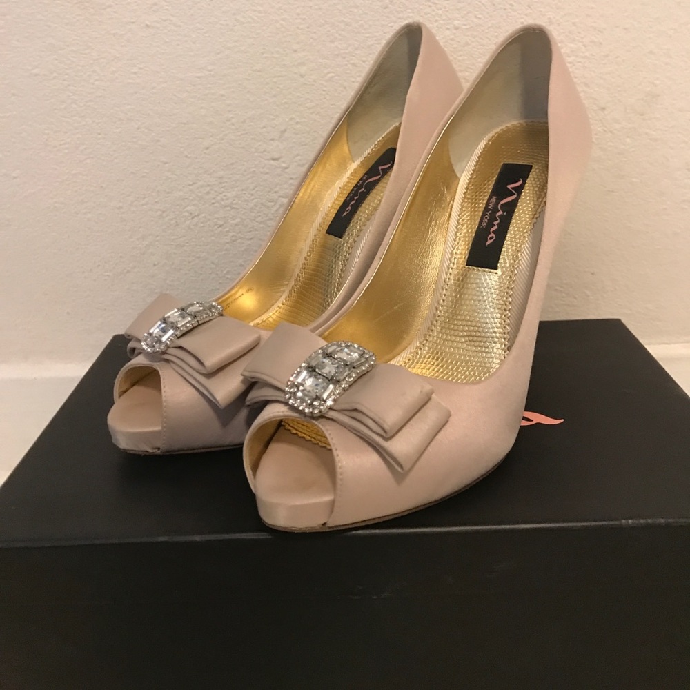 Beautiful pinkish heels!