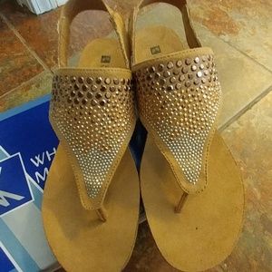 White Mountain Safari sandals