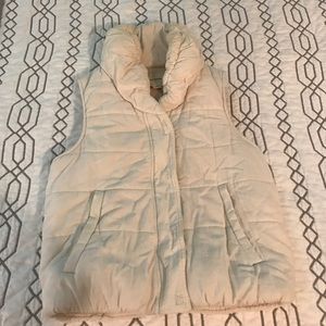 Comfy, cream colored vest. Size small.