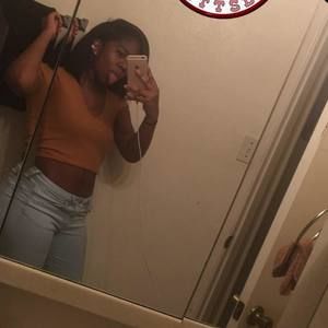 Meet your Posher, Shakari