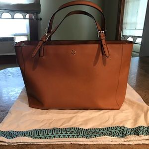 Tory Burch 'York' Bucket Tote