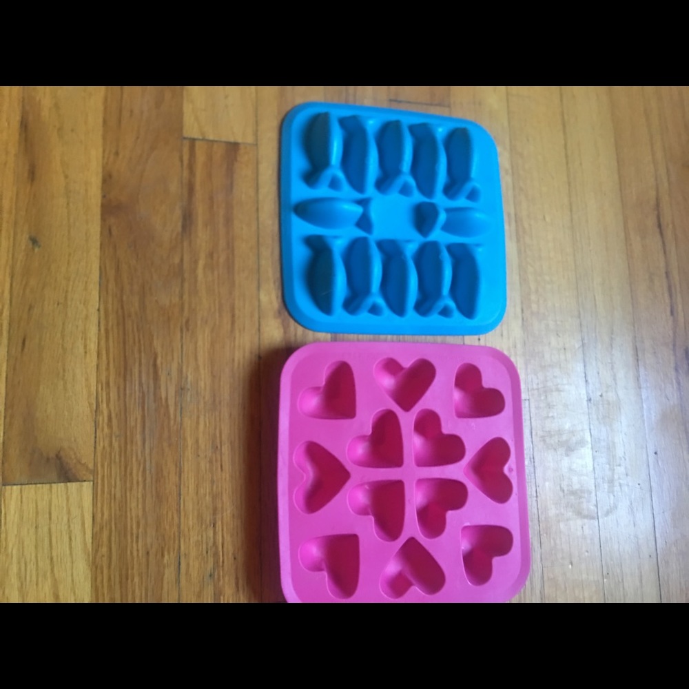 Ice cube tray fish and heart