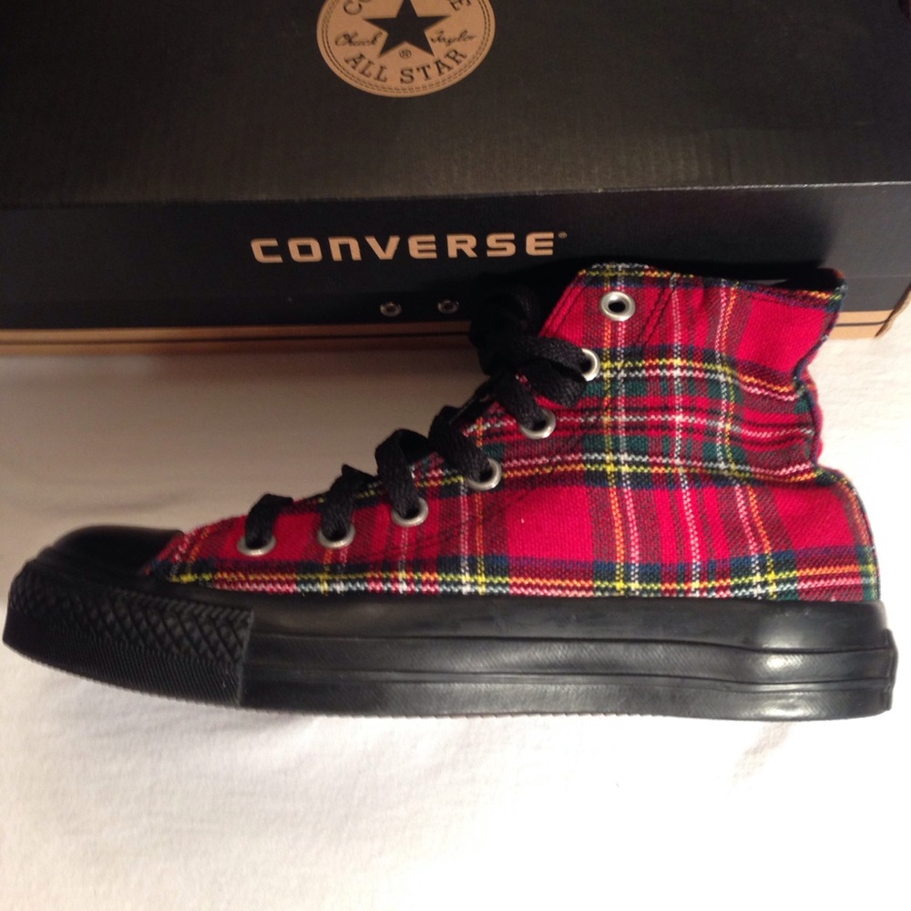 EUC Rare Plaid High Top Converse Chuck Taylors