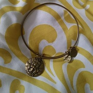 🔥Authentic Alex and Ani Hand of Fatima🔥