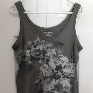 EUC women's DKNY Grey t-shirt size medium