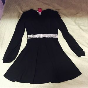 Classy black dress 😍🤤