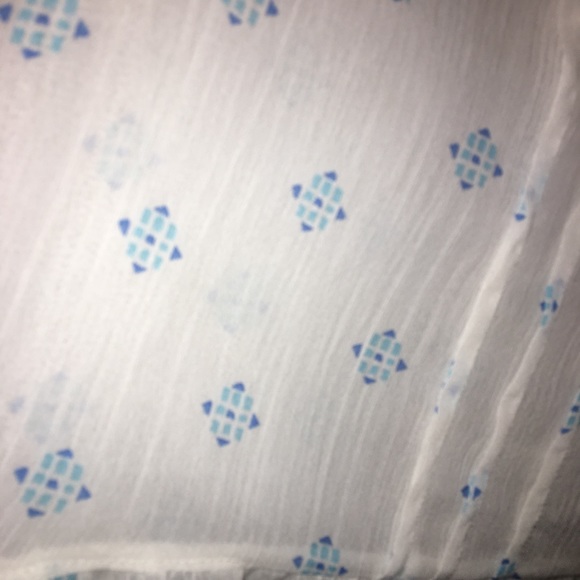 Hollister white sheer loose blouse top - Picture 3 of 4