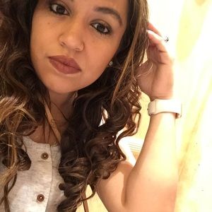 Meet your Posher, Fatima