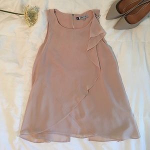 Jennifer Lopez | dressy sleeveless top