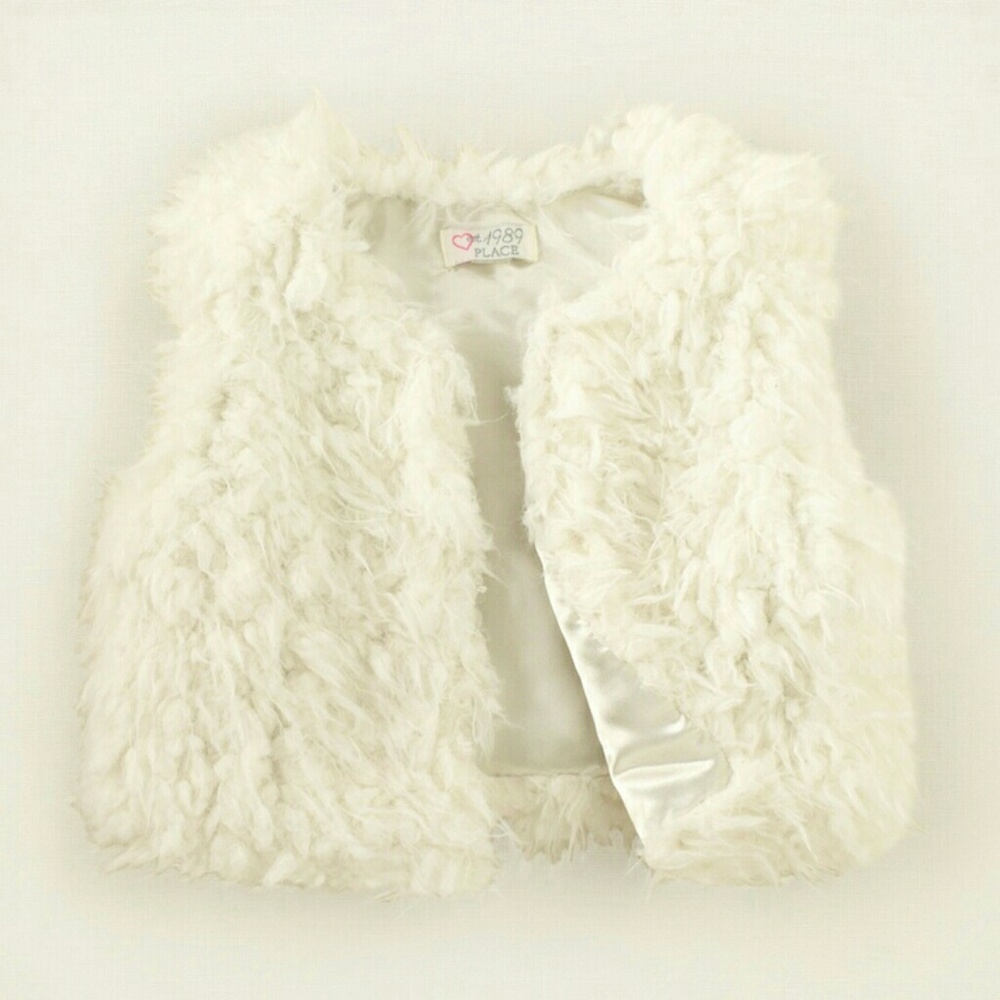 Faux fur vest in white she'll look chic in this